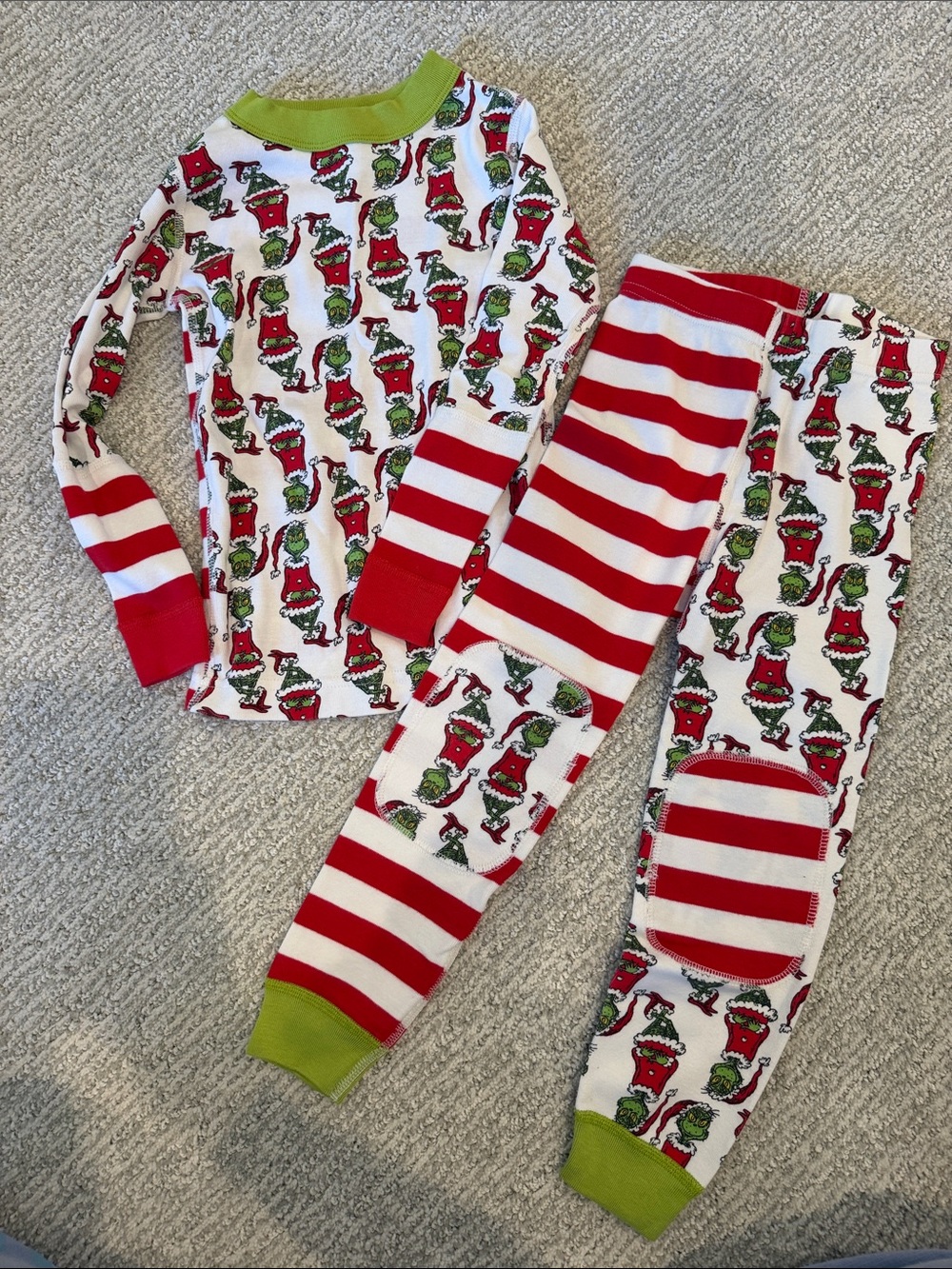 Hanna Andersson Red, White & Green Grinch-Print Kids Pajama Set